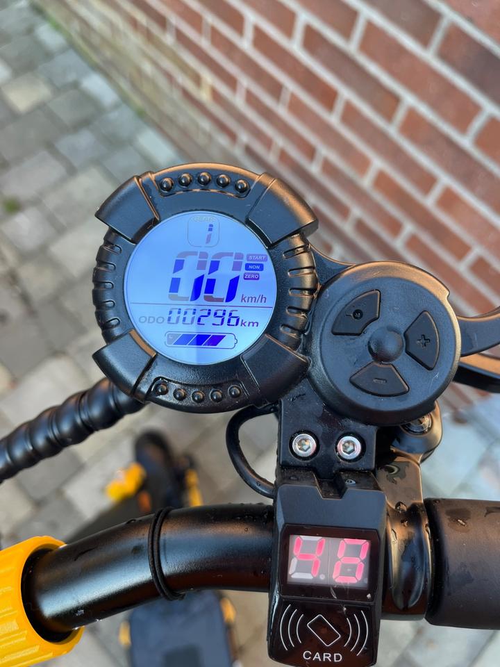 E- Scooter IO HAWK Nine 500W / 20 km/h / nur 296km / neuwertig in Krefeld