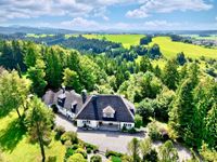 Landhausvilla auf gepflegten Parkgrundstück im Allgäu mit atemberaubender Weitsicht mit Alpenblick in einmaliger 1A - Lage mit 2 ELW Bayern - Marktoberdorf Vorschau