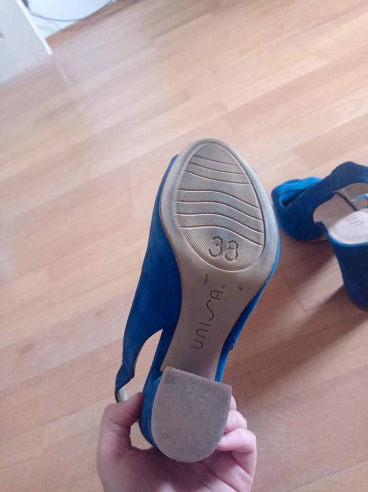 High Heels offene Schuhe elektrisch blau in Karlsruhe