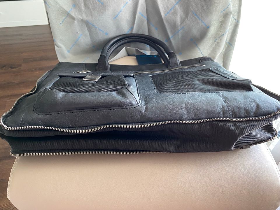 Piquadro Business Tasche Leder schwarz Neu UVP 370,- in Langenhagen