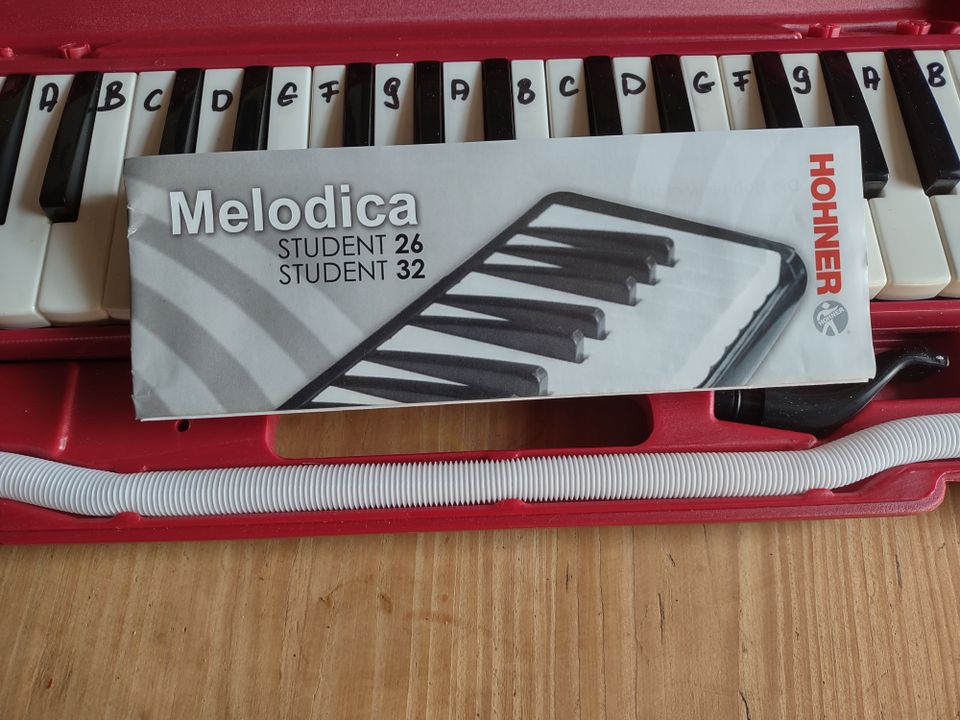 Hohner Melodica Student 32 Rot in Dollnstein