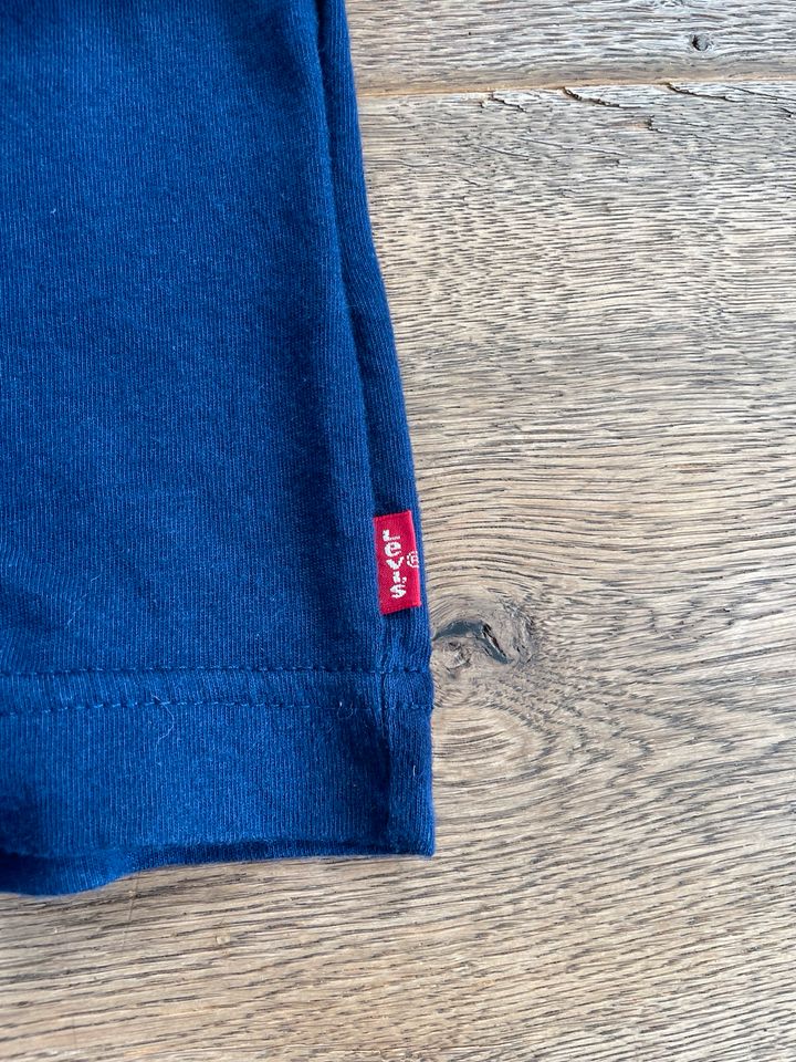 Longsleeve / Langarm Shirt Levi‘s - ungetragen - Größe 164 in Neubiberg