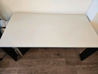 Schreibtisch Bürotisch Tisch mit Steckdosenfach Sachsen - Oschatz Vorschau