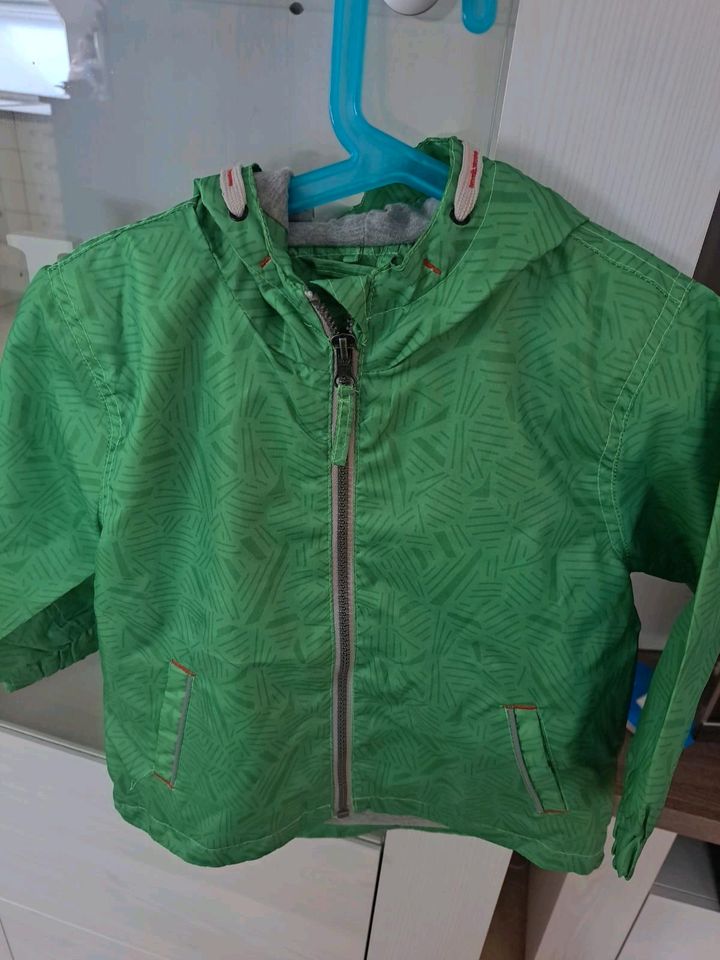 Jungen Regenjacke in Tannenberg