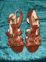 Braune Sandalette von Caprice Gr. 5,5 38,5 Berlin - Lichtenberg Vorschau