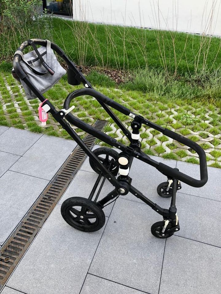 Toller Kinderwagen Bugaboo Cameleon 3 mit viel Zubehör in Bietigheim-Bissingen