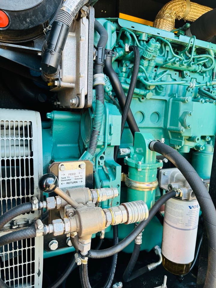 Stromgenerator 85 kva DIESEL auf Anhänger in Kamp-Lintfort