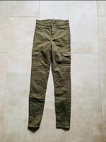 Damen oder Mädchen Jeans Hose 38 olive grün Hessen - Solms Vorschau