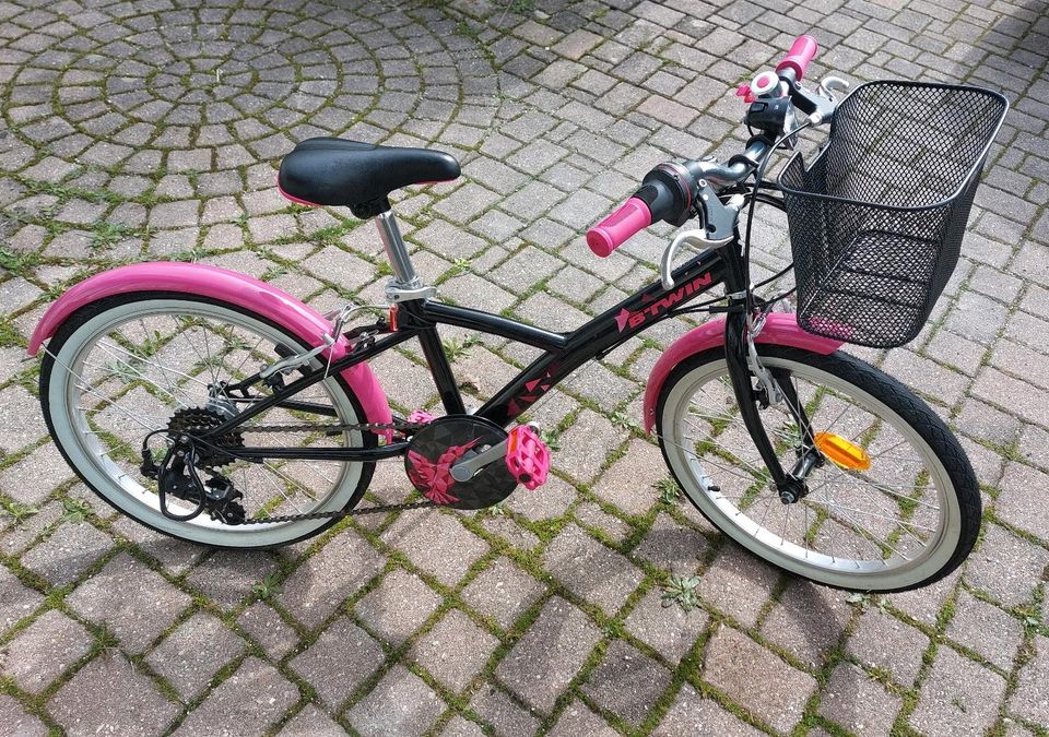 B-twin Mädchen 20"Fahrrad Top in Rosenheim