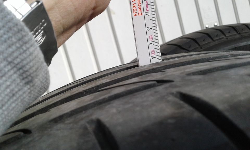 4 Sommerreifen Bridgestone Potenza 235/55 R17 103W in Werdohl