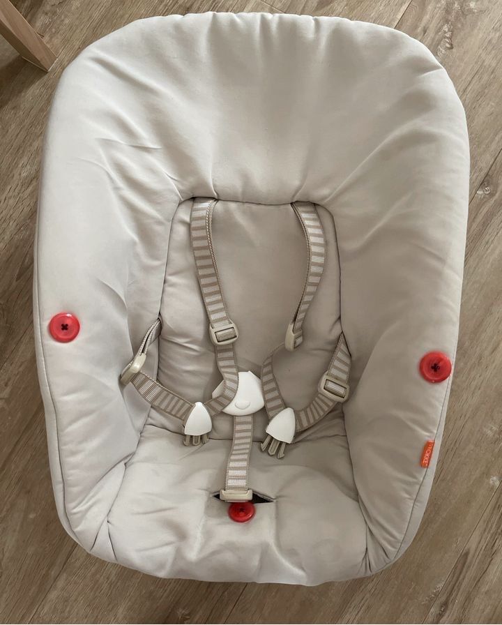 Stokke Newborn Babyschale Aufsatz Tripp Trapp in Gerstungen