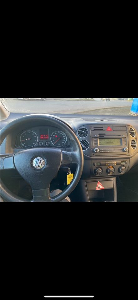 VW Golf 5 Plus  1 Hand in Konstanz