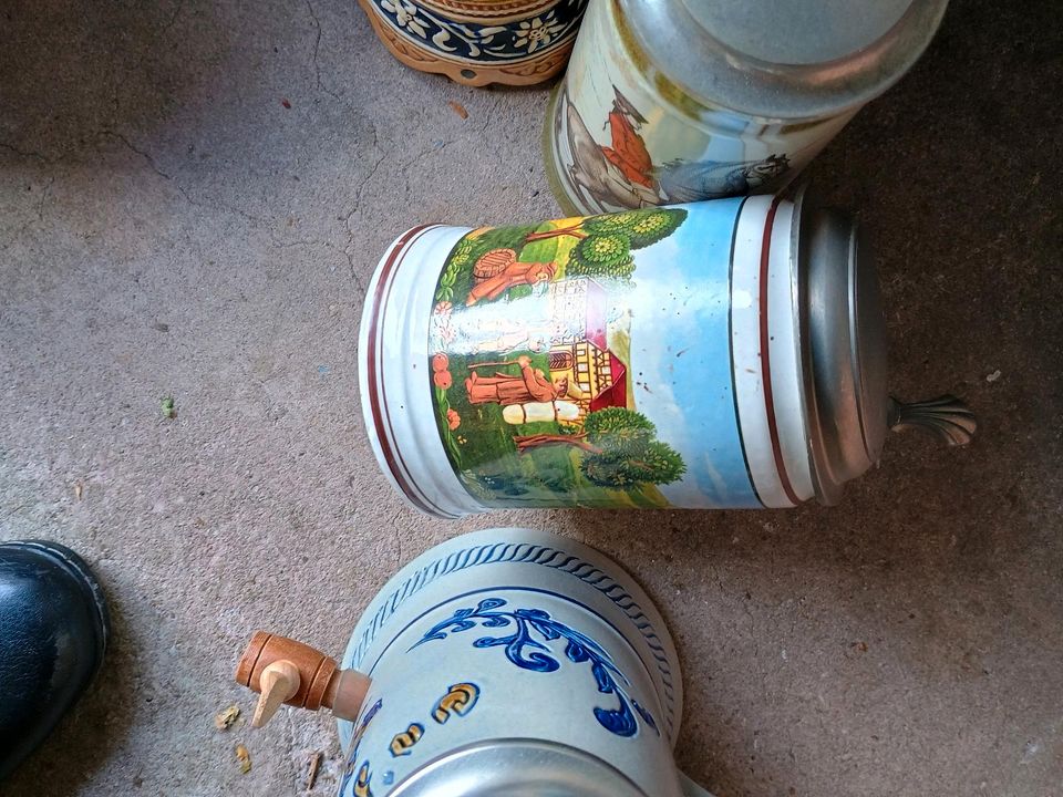 Biete sehr schöne alte Bierkrüge je 10 Euro in Andernach
