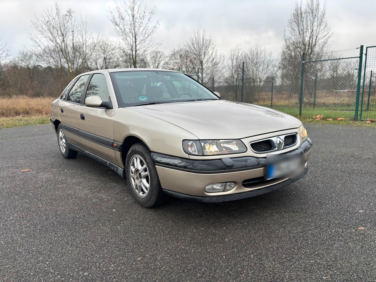 Abbildung des Autos Renault Safrane 2,5 Voll…