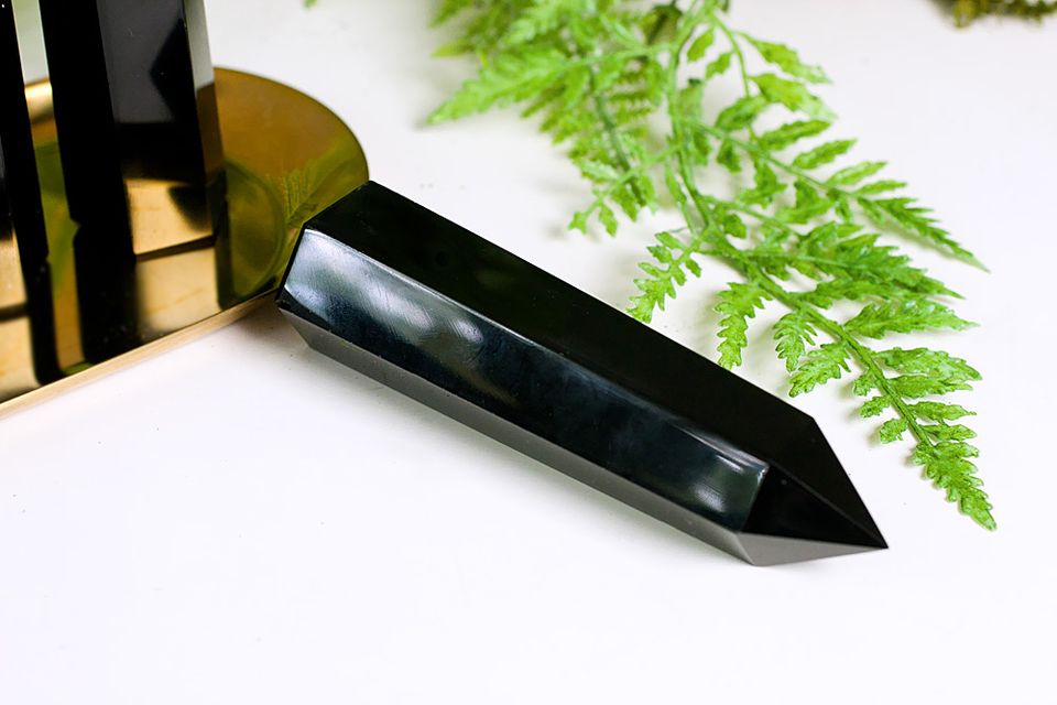 Obsidian Obelisk | Obsidian Spitze | Turm schwarzer Obsidian in Langenfeld