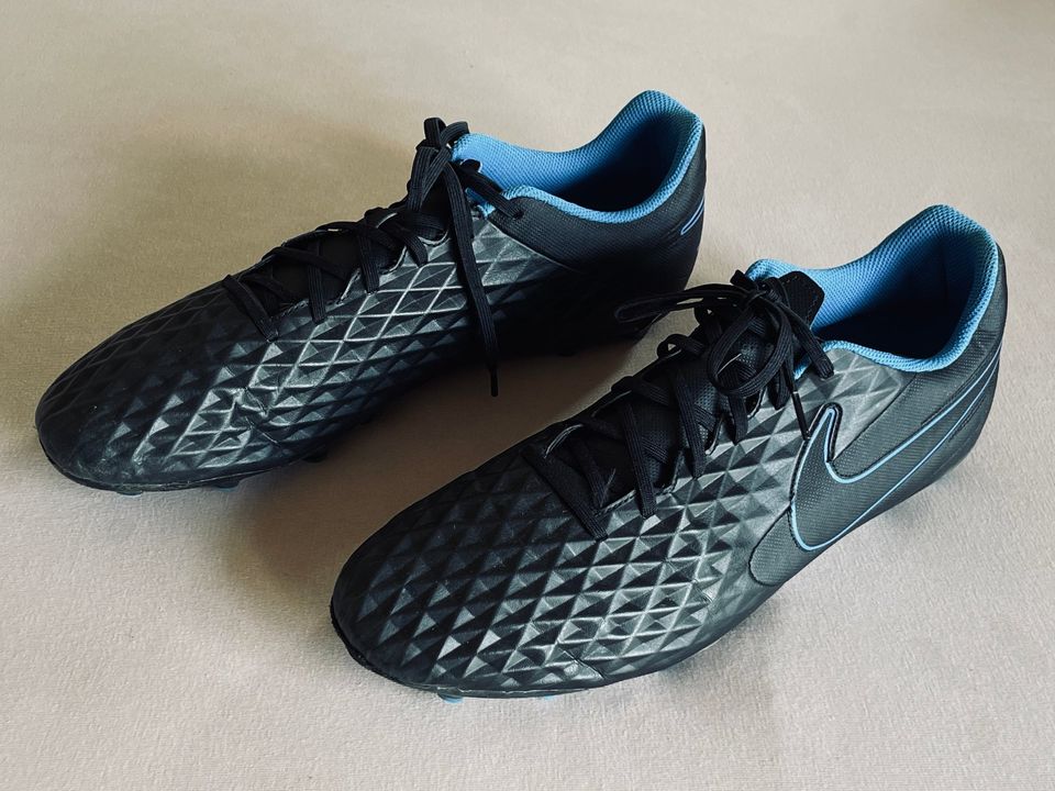 Nike Tiempo Fußball-Schuhe mit Nocken/Stollen Gr. 49,5 UK 14 in Essen