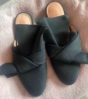 Süße Slipper Ballerinas Schuhe von Marc Cain schwarz Gr.37 Bayern - Altertheim Vorschau