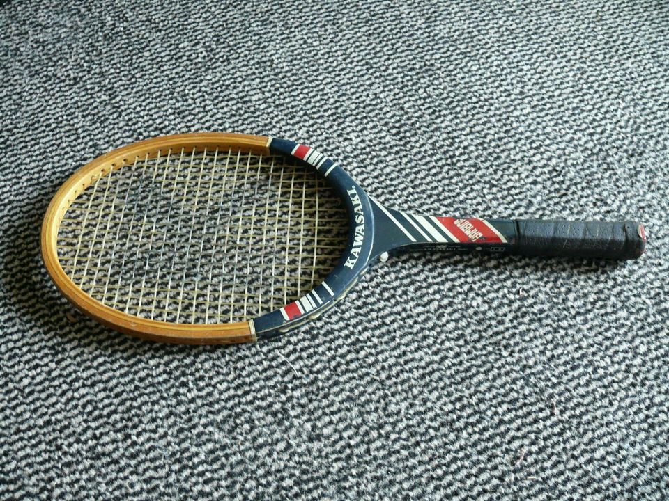 Badminton & Tenis Schläger abzugeben VB in Köln