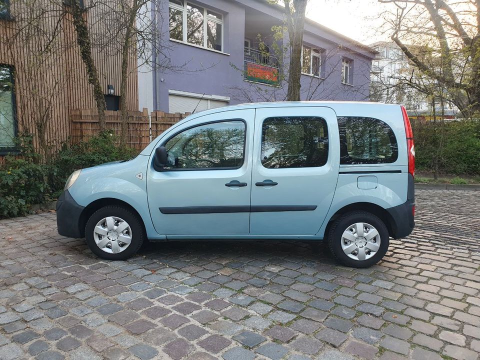 Renault Kangoo Mini Van Camper Ausbau mit TÜV Benzin/LPG Autogas in Berlin