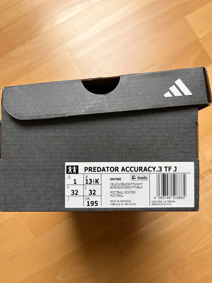 Adidas Stollenschuhe Fußballschuhe Predator accuracy.3 32 in Stuttgart