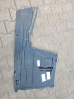 Original BMW 51757241829 - Unterbodenverkleidung Mitte links 1er Nordrhein-Westfalen - Bottrop Vorschau