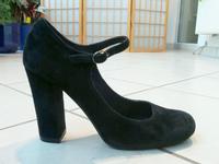 H&M Pumps Gr. 38 Gr. 5 Wildleder schwarz Absatzhöhe 10 cm w.NEU Rheinland-Pfalz - Neuwied Vorschau