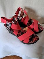 Sandalen gr. 36 Absatzhöhe 7cm Baden-Württemberg - Esslingen Vorschau