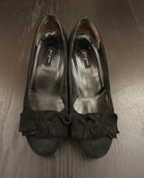 Absatz Schuhe. Pumps mit Schleife Baden-Württemberg - Filderstadt Vorschau