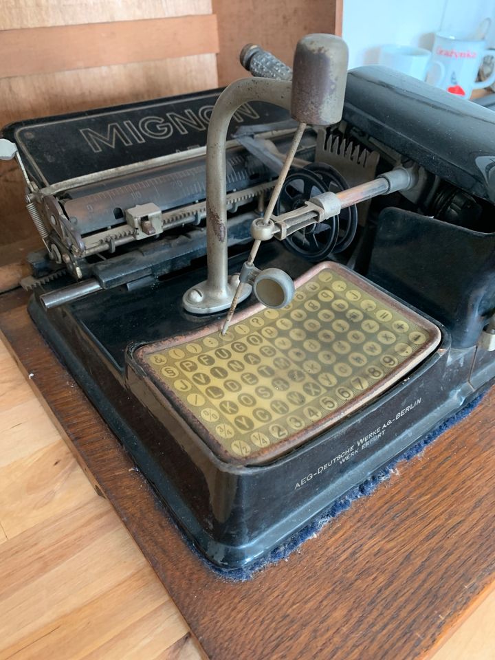 Mignon AEG Modell 4 Zeigerschreibmaschine aus Nachlass in Herne