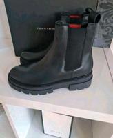 Hilfiger Monochromatic Chelsea Boots Stiefel Schuhe Gr. 38 NEU Bayern - Simbach Vorschau