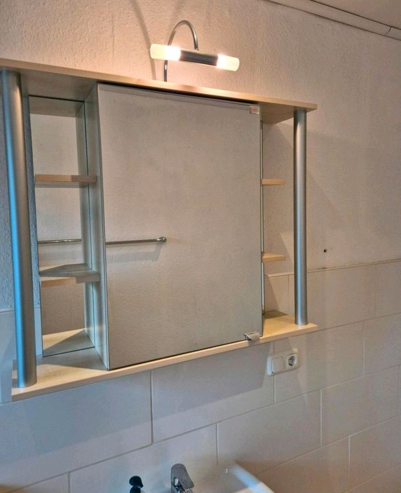 Spiegelschrank Badezimmer in Horstedt (Niedersachsen)