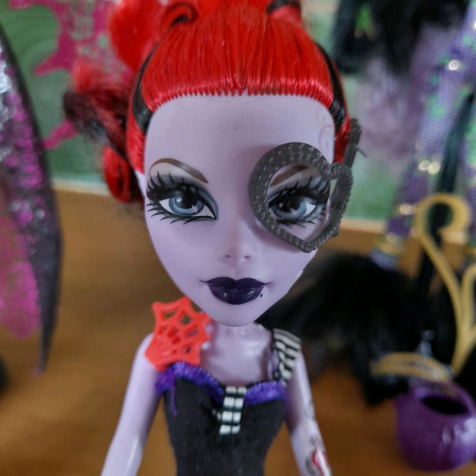 ,,MONSTER HIGH" Puppen in Börtlingen