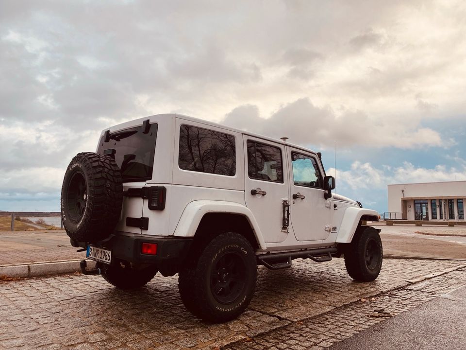 Jeep Wrangler JK Diesel Neuer TÜV  inkl Softtop Garagenauto in Berlin