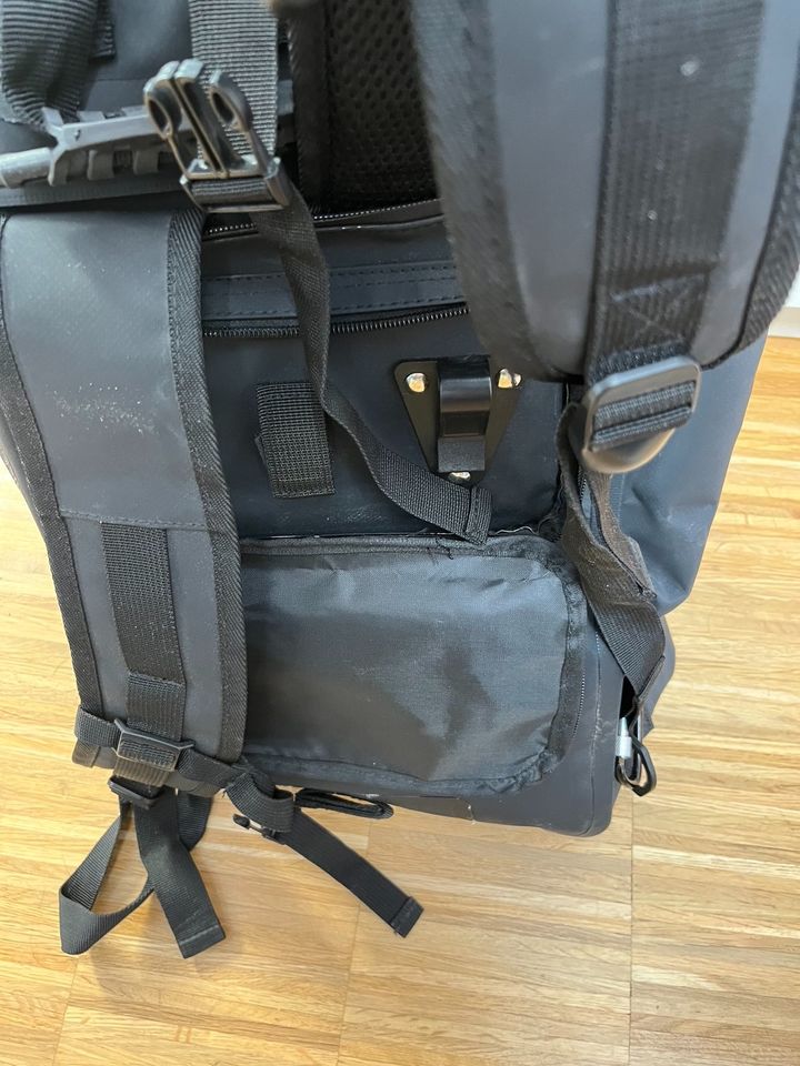 Valkental Rucksack inkl. Fahrradträgerklipps in Leipzig