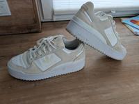 Adidas Plateau Sneaker 40 weiß beige Hessen - Niederaula Vorschau