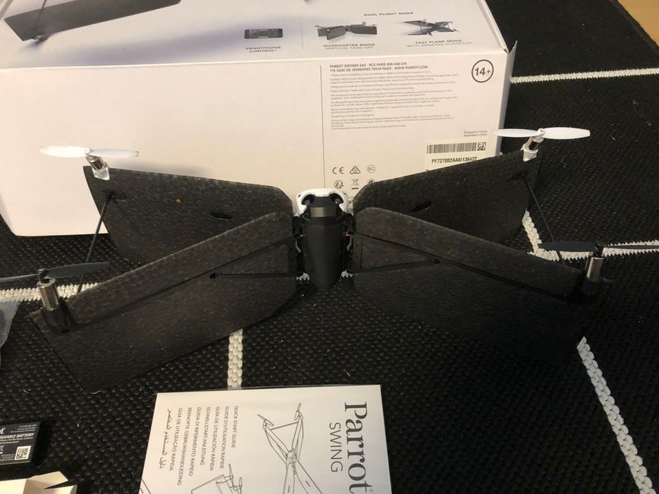Parrot Drohne Swing mit Flypad in Weilerswist