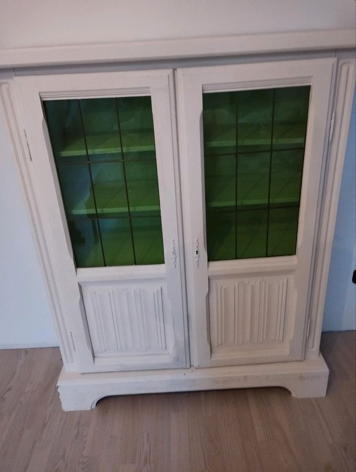 Schrank Holz weiß shabby schick in Ritterhude