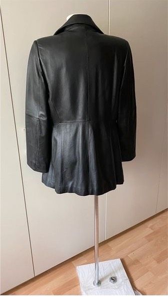 MNG tolle Lamm Lederjacke  Butterweich M schwarz in Meine