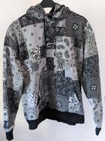Hoodie KANI Pullover Paisley Muster Kapuze Taschen schwarz weiß S Sachsen-Anhalt - Halle Vorschau