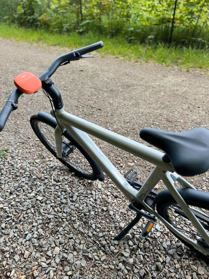 Vanmoof S5 mit Bose Lautsprecher in Bergneustadt