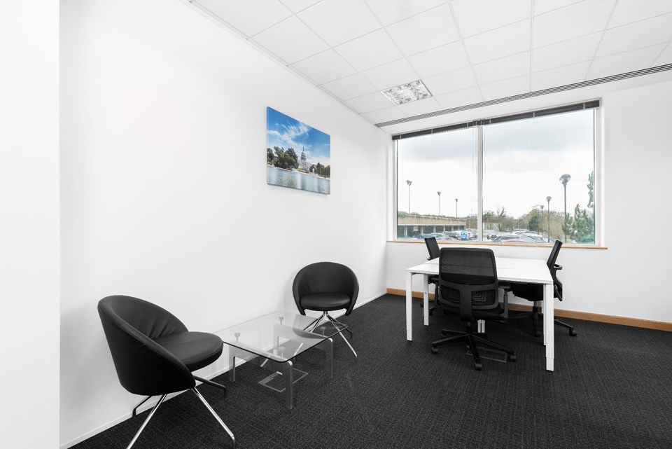 Privater Büroraum für 3 Personen 15 sqm in Regus Ellipson in Dortmund