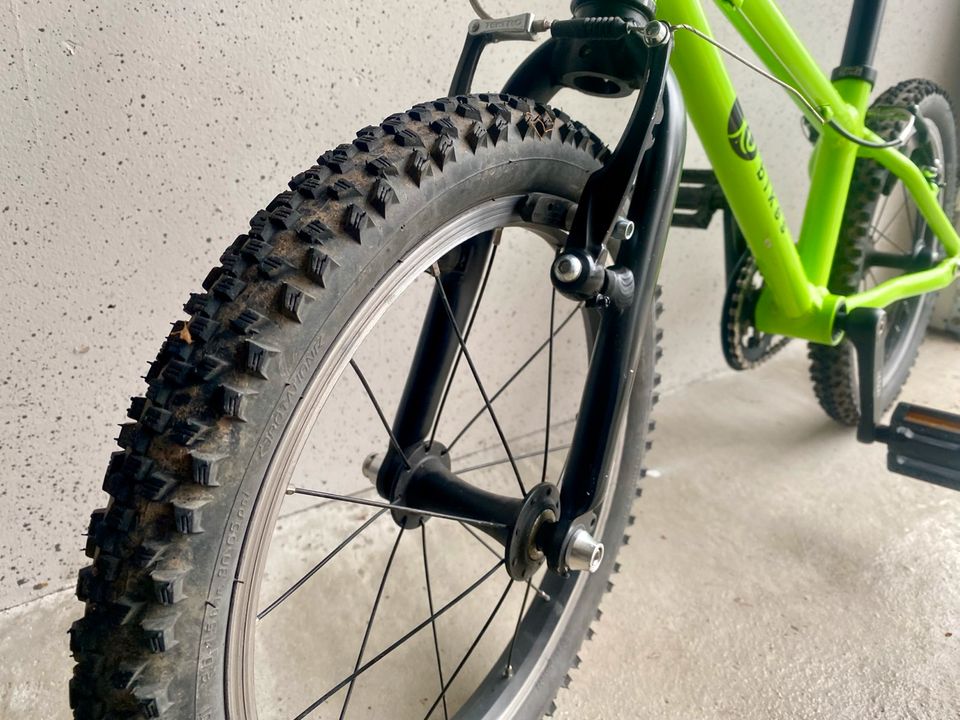 KUbikes 16 Zoll grün Kinderfahrrad/Mountainbike in Schwabach