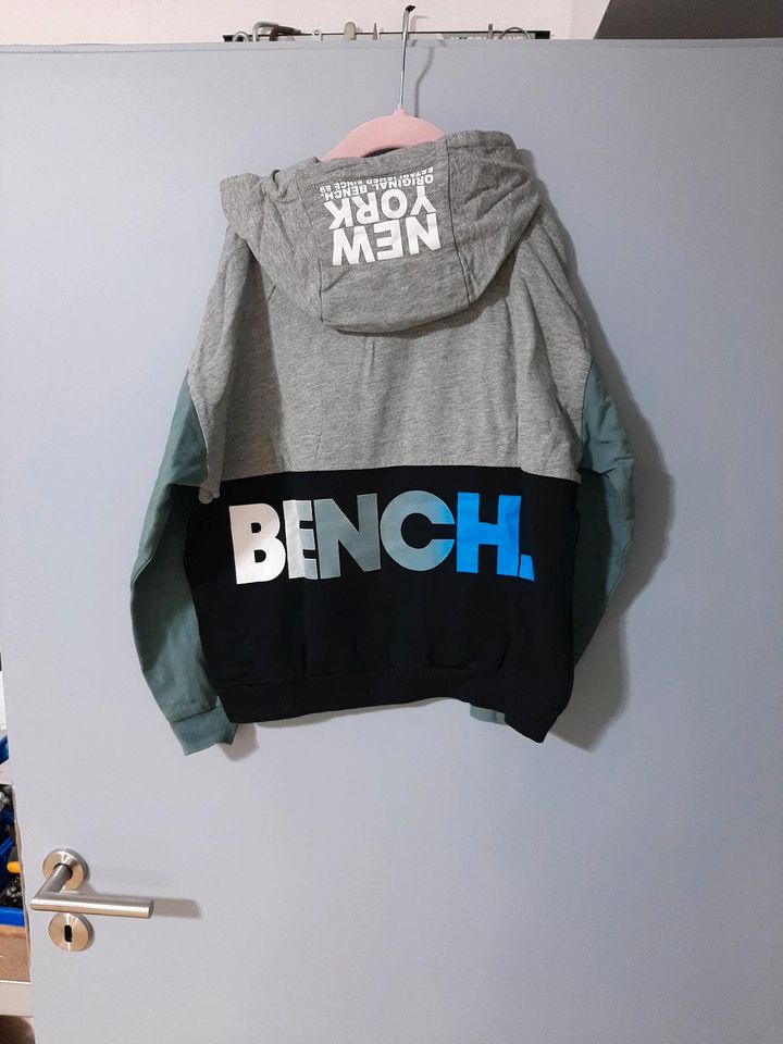 Pullover Gr.134 ❤❣von Bench in Mansfeld