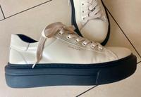 GANT Plateau Sneaker Gr.39 beige Lack schwarze Sohle Bayern - Laaber Vorschau