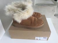 Original Ugg Boots Milla Mini Farbe chestnut, 3x getragen Hessen - Neu-Isenburg Vorschau