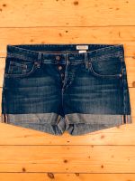 Verschiedene Jeans Destroyed Bermudas Skinny Hotpants Frankfurt am Main - Gallusviertel Vorschau