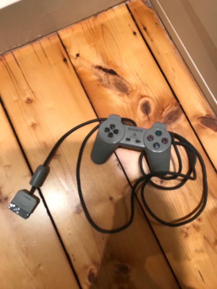 PlayStation 1 Controller 1995 in Heppenheim (Bergstraße)