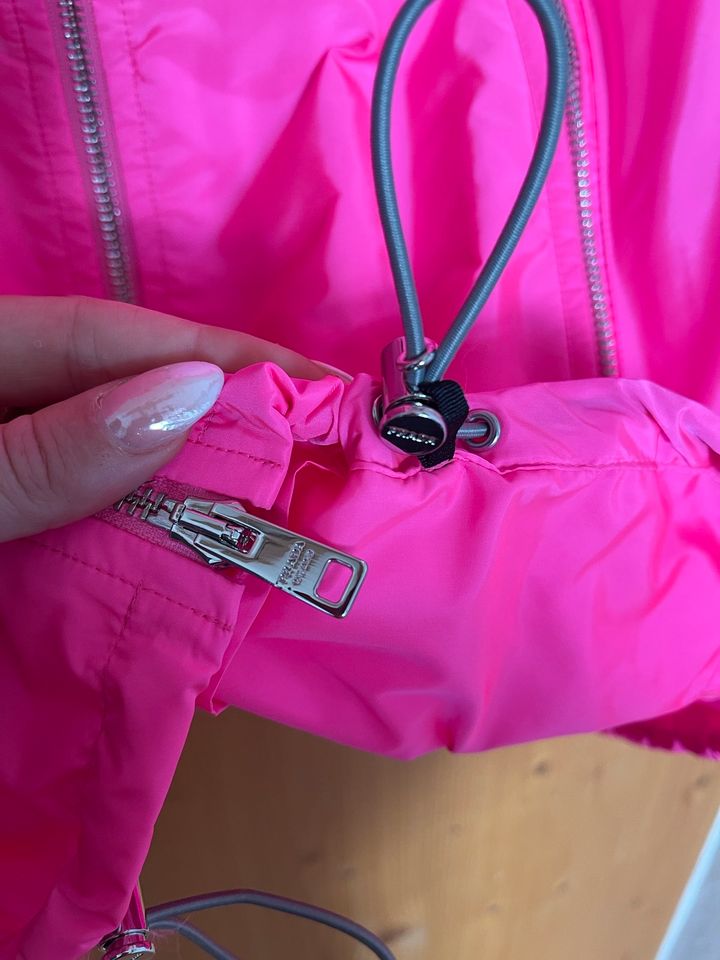 100% Original Prada Nylon Jacke Pink NEU Gr. 38 in Röthenbach (Allgäu)