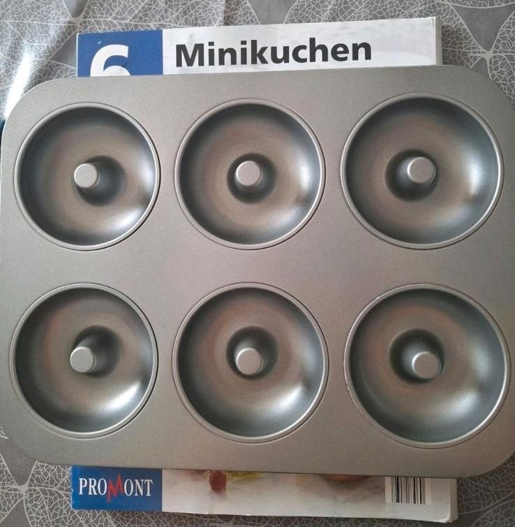 Donuts Backforn neu Minikuchen OVP 6er in Gaukönigshofen