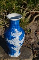 Blumen – Vase / Weiß - Blau handbemalt ? Niedersachsen - Garbsen Vorschau